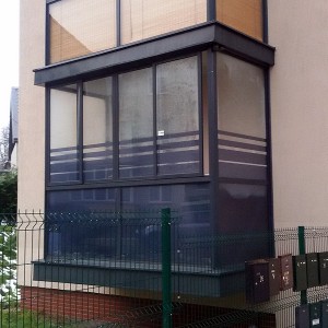 Балкон оклеенный Matte Gray